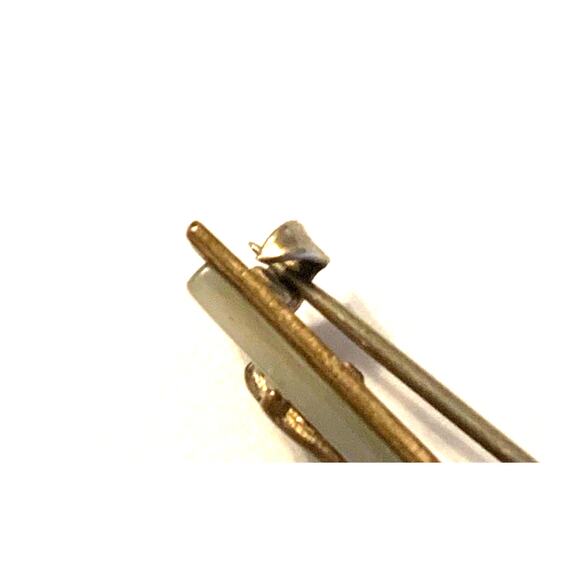 Antique Czech Iris Glass and Mother of Pearl State Souvenir Dangle Brooch - Picture 6 of 8